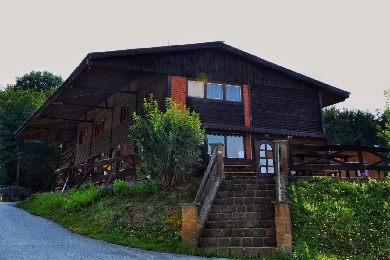 Chata Koniaren Villa Pavlovce Bagian luar foto