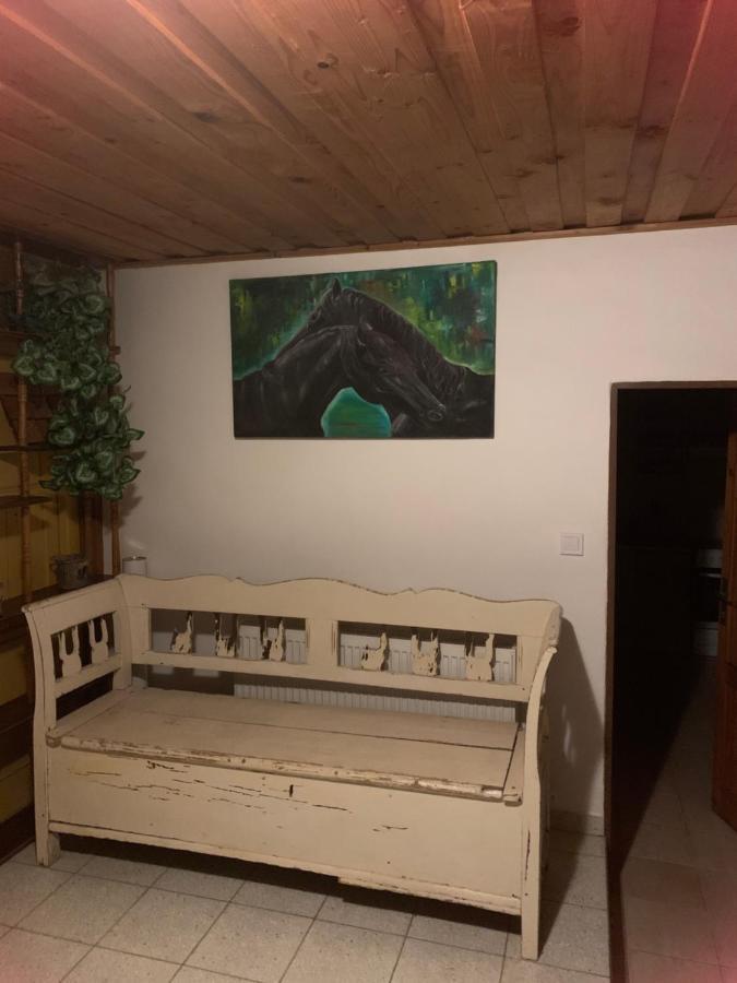 Chata Koniaren Villa Pavlovce Bagian luar foto